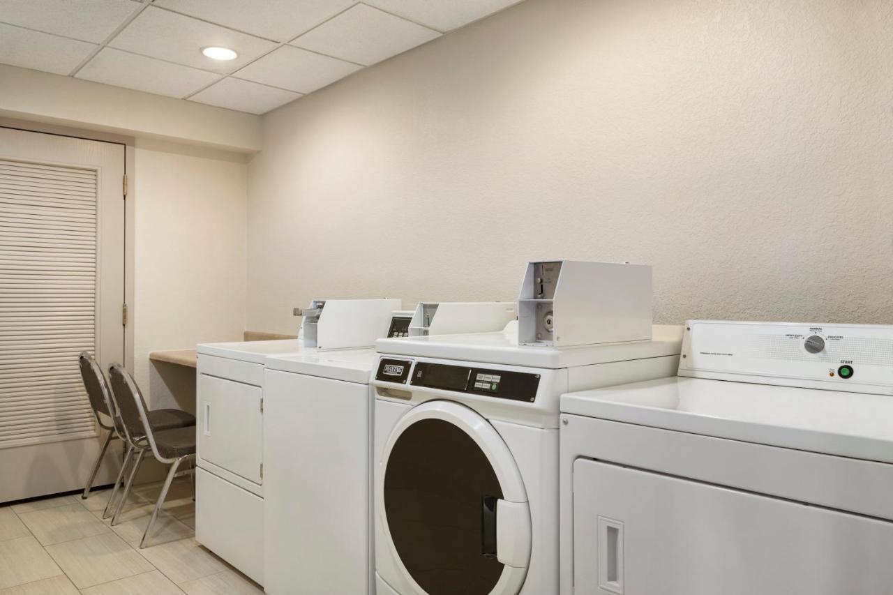 Holiday Inn Express & Suites Sarasota East By Ihg Vamo Exteriör bild