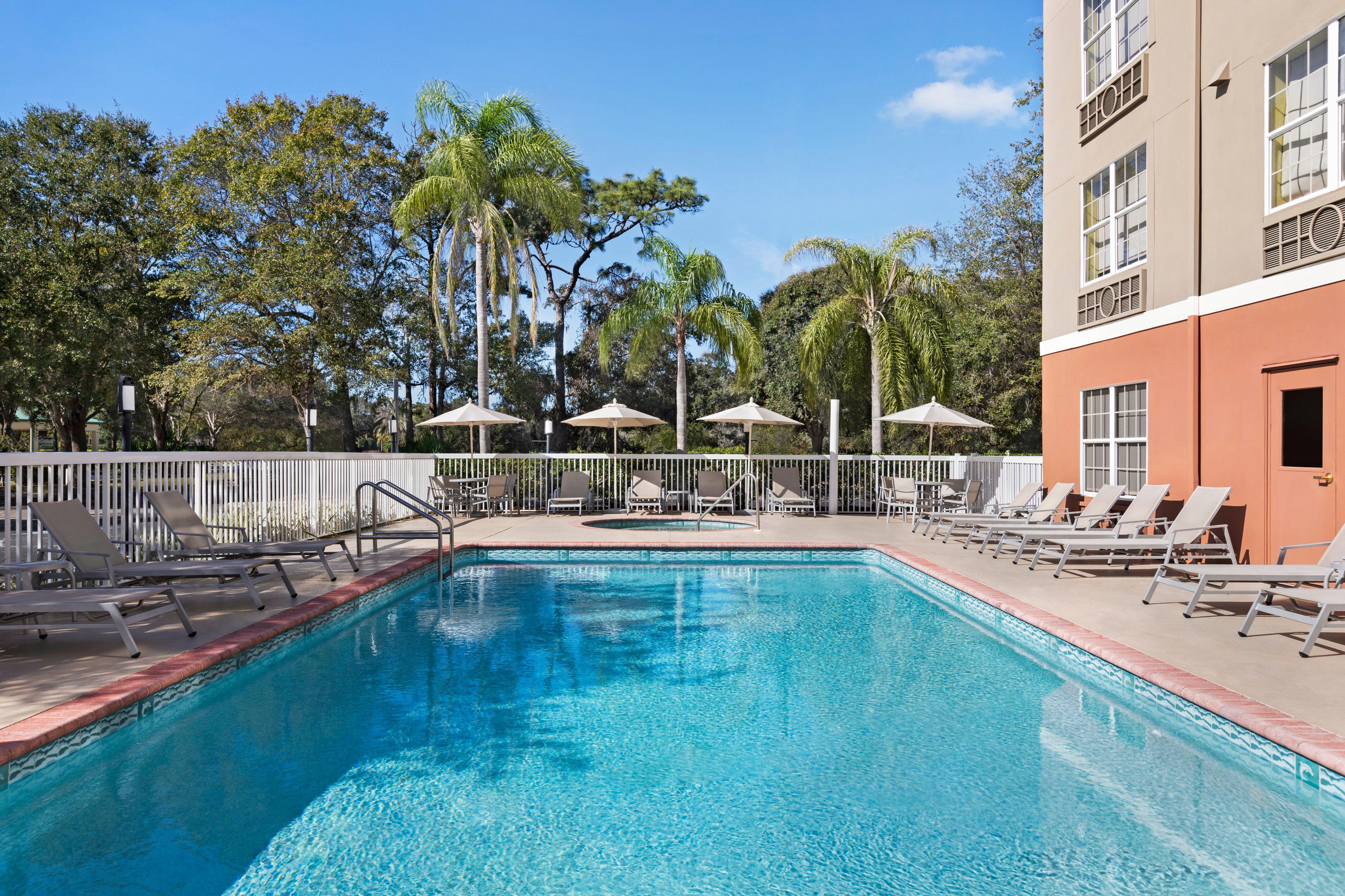 Holiday Inn Express & Suites Sarasota East By Ihg Vamo Exteriör bild